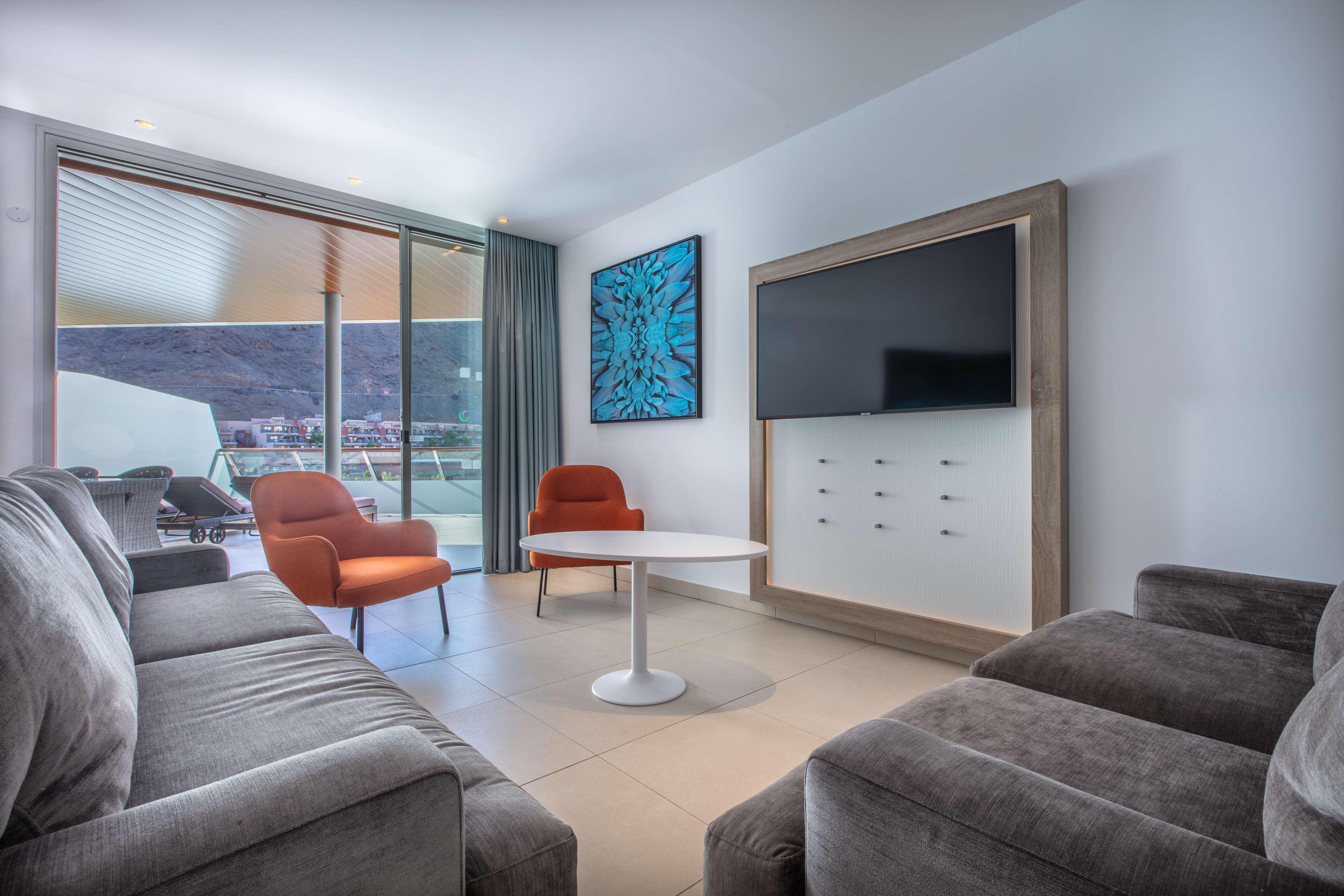 Hotel Radisson Blu & Spa, Gran Canaria Mogan 5*
