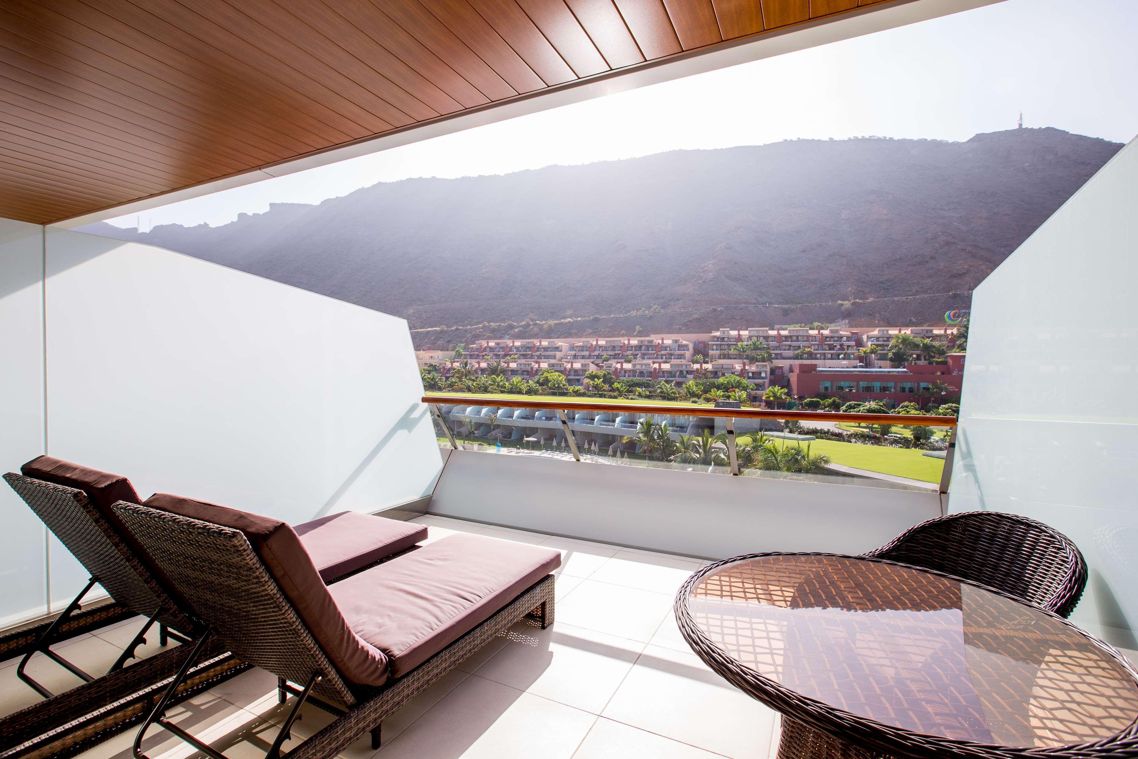Hotel Radisson Blu & Spa, Gran Canaria Mogan 5*